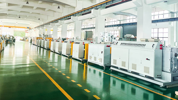 隆翔駿全自動擠出生產線：立足順德，放眼全球